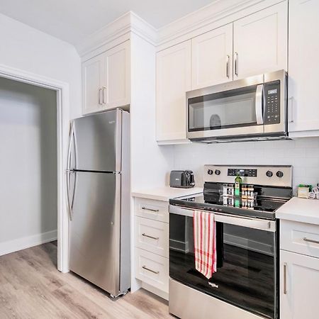 Cozy 1Br Apartment In Corktown 해밀턴 외부 사진